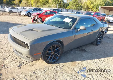 2019 Dodge Challenger Sxt z USA, uszkodzony, nr VIN 2C3CDZAG7KH649895